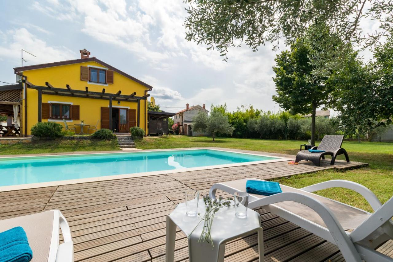 Villa Nada Buje Zewnętrze zdjęcie