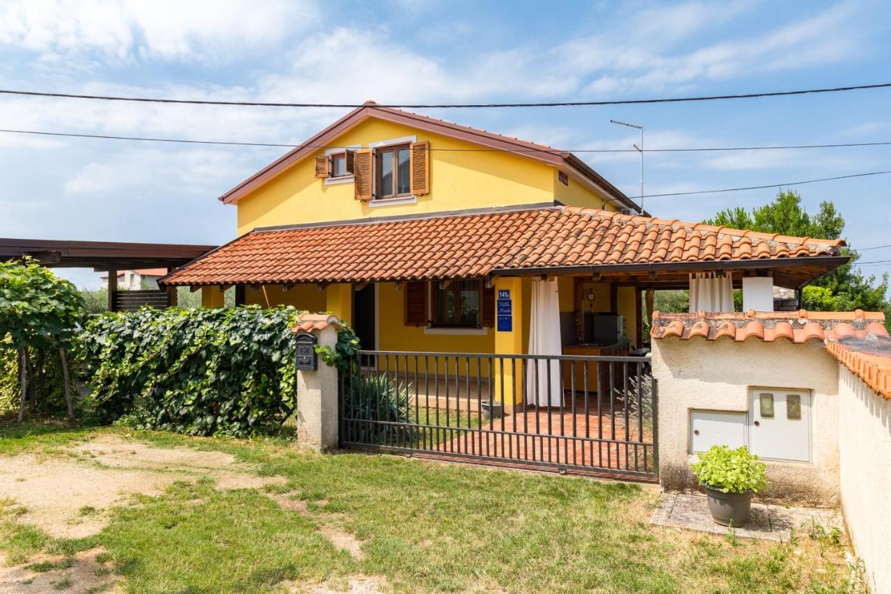 Villa Nada Buje Zewnętrze zdjęcie