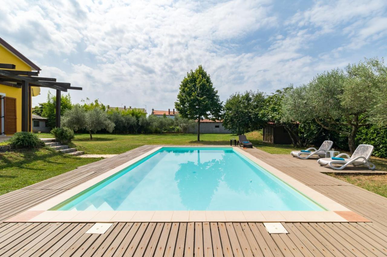 Villa Nada Buje Zewnętrze zdjęcie